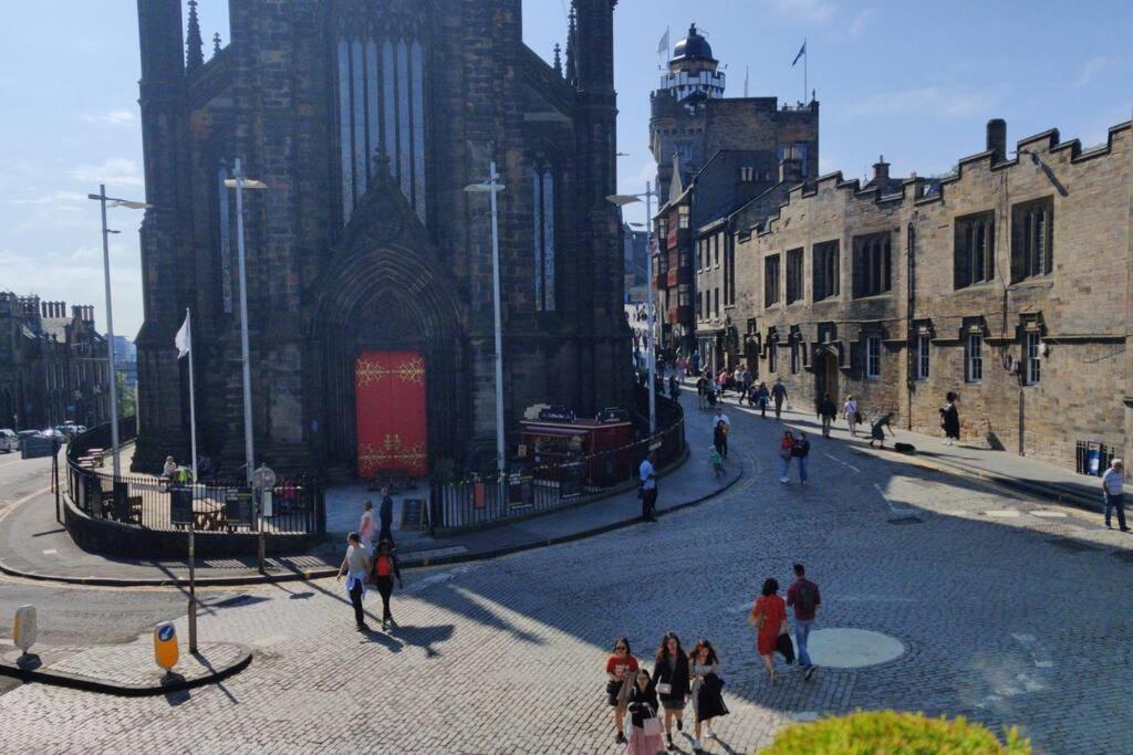 Royal Mile Apt, Just 1 Min From Edinburgh Castle! Eksteriør billede