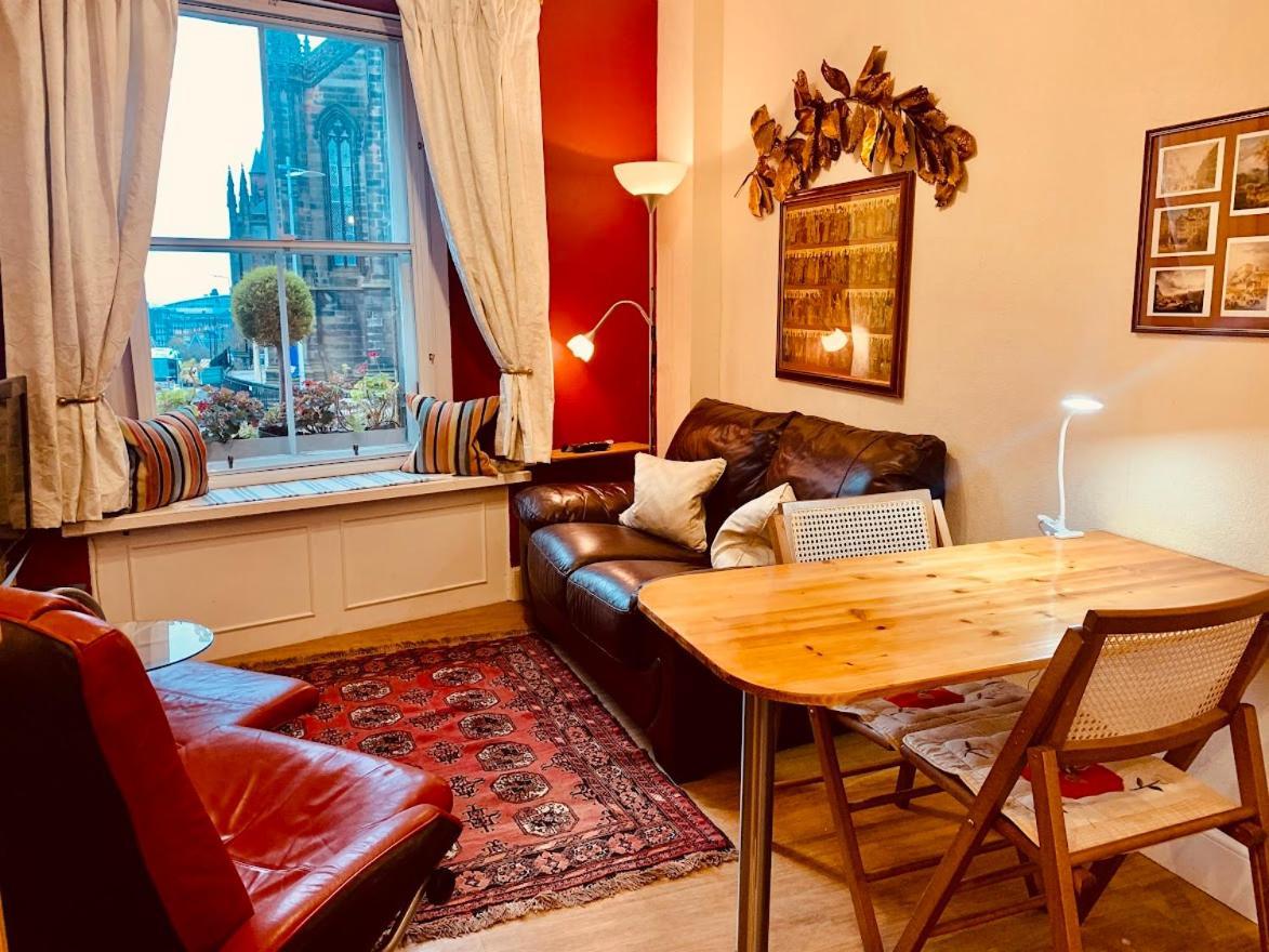 Royal Mile Apt, Just 1 Min From Edinburgh Castle! Eksteriør billede